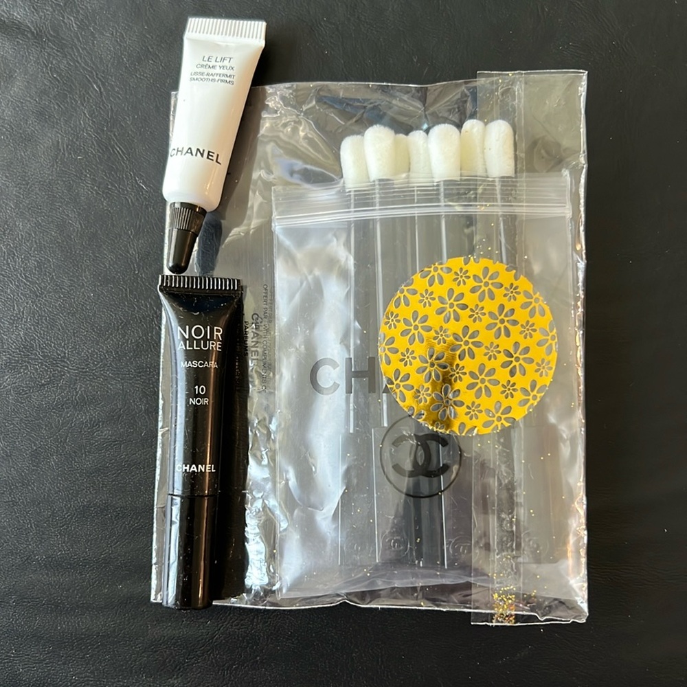 Chanel Parfums EYESHADOW Brushes 8 pcs.& LE LIFT & NOIR ALLURE MASCARA SAMPLES
